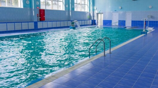 Крытый бассейн